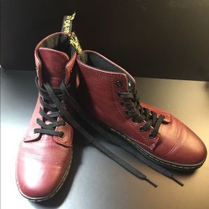 Dr.Martens Leyton oxblood boots